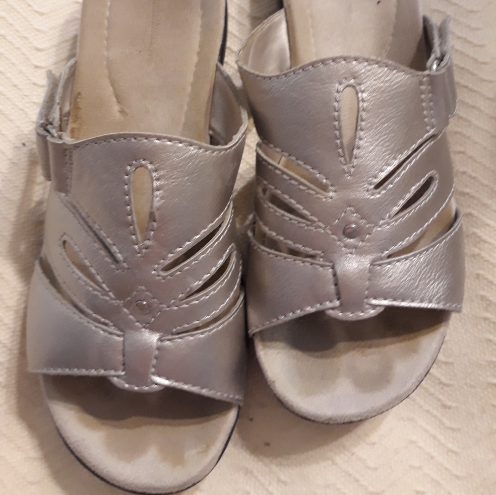 Women's sandals